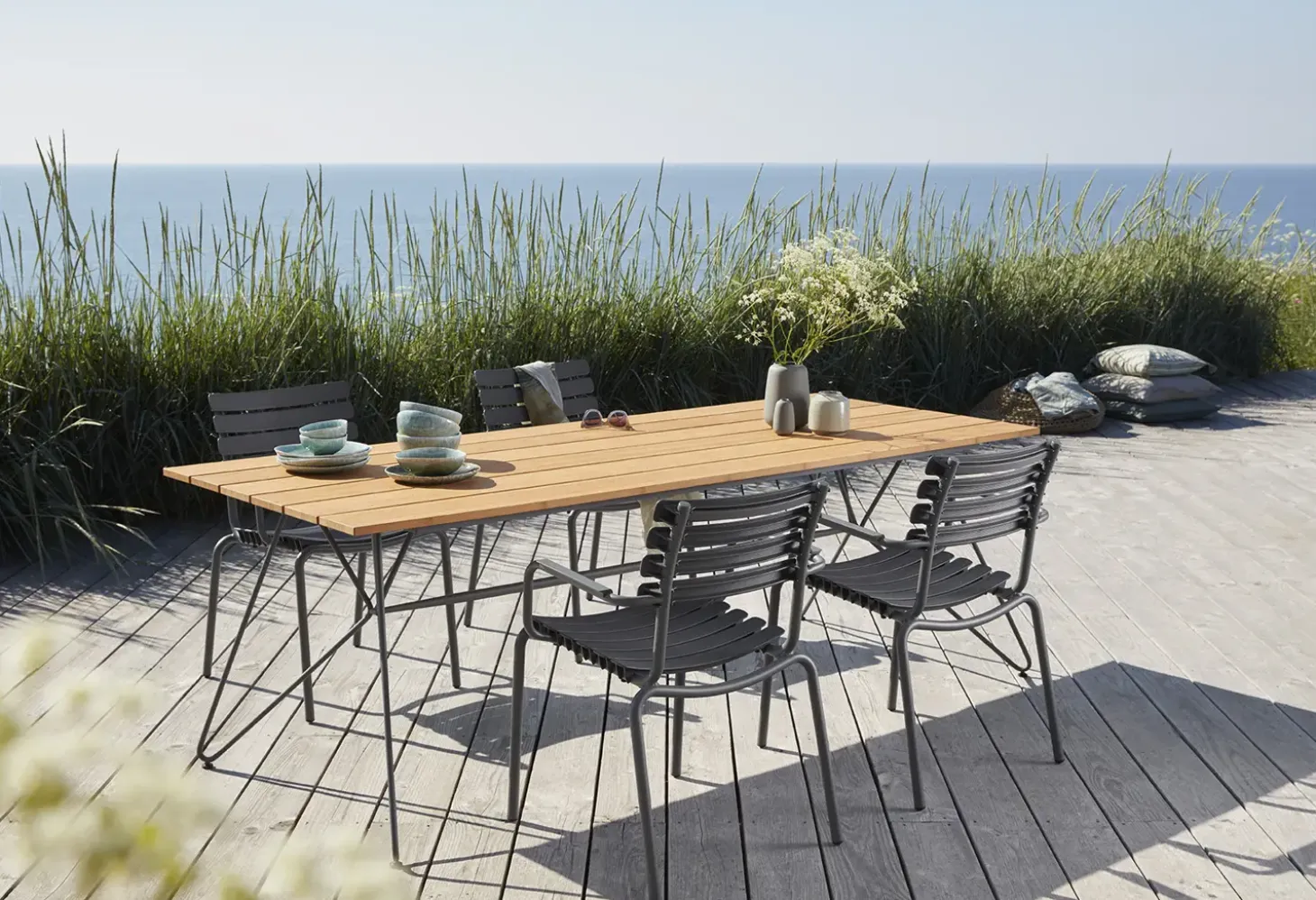 Houe - SKETCH Dining Table. 220x88 cm - Bamboo. Frame