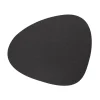 LindDNA - Dækkeserviet - Table mat curve - Core Flecked Anthracite - 37x44 cm
