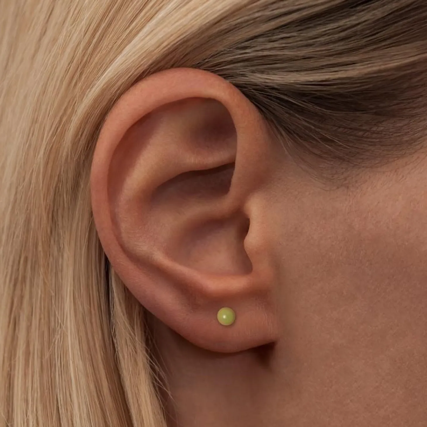 LULU Copenhagen - Colour Ball Ørering, Willow Green (1 stk.)