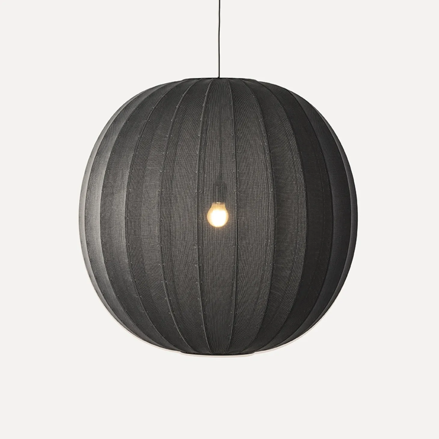 Made By Hand - Pendellamper - Knit-Wit 75 Round Pendant - Black