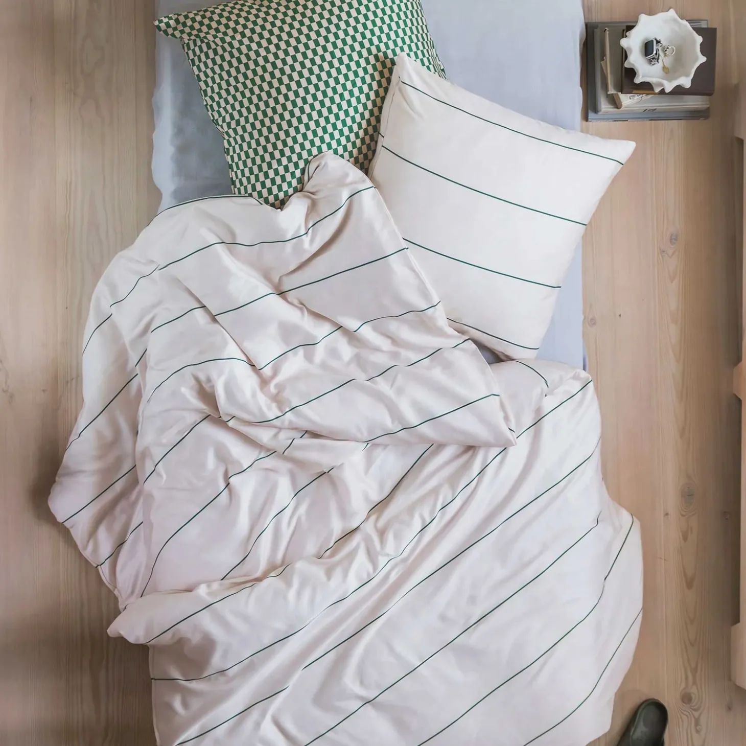Mette Ditmer - ALIGN-sengesæt - Pine green/Sand - W140 x L200 cm