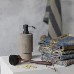Mette Ditmer - ELVIRA viskestykke - Slate Blue