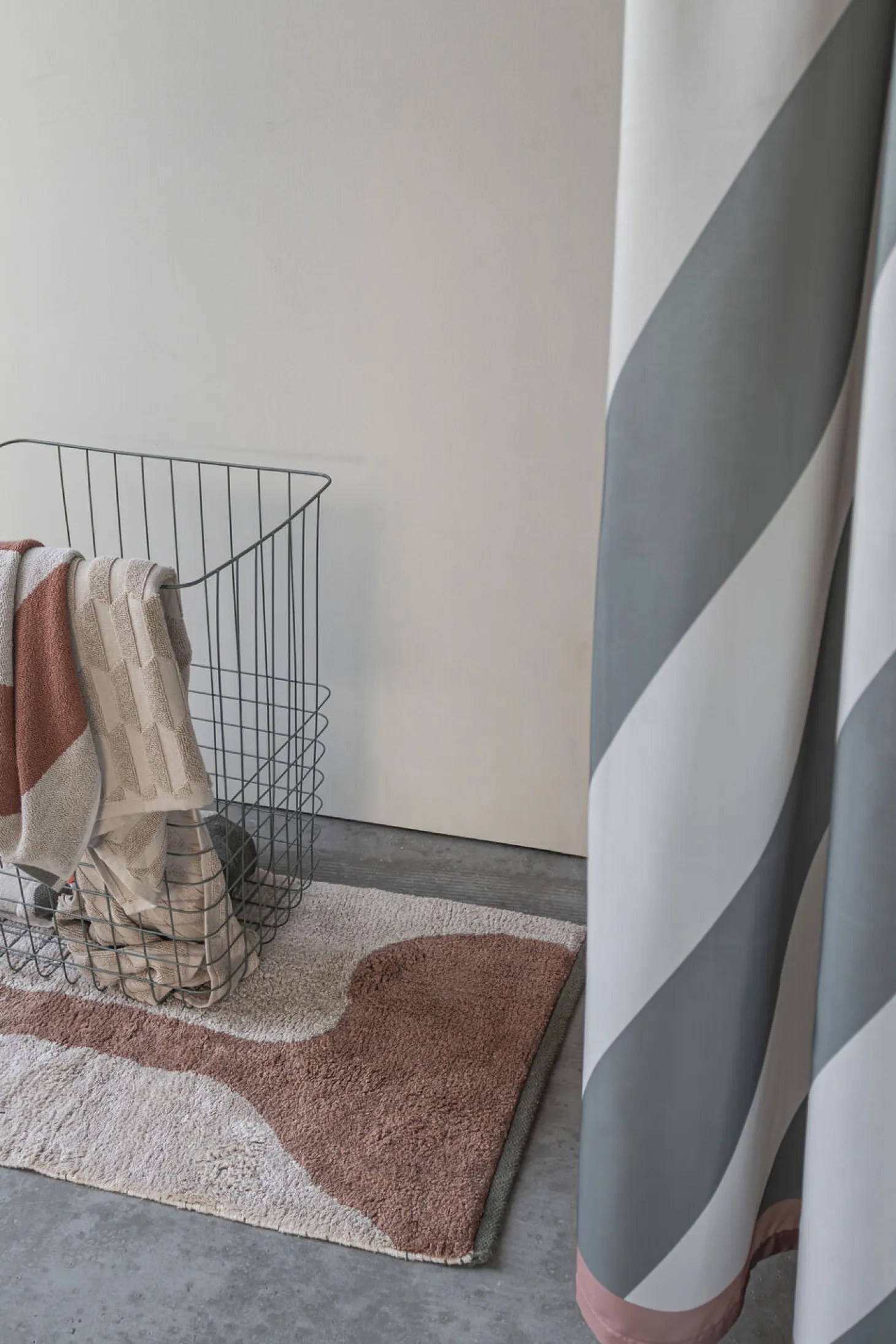Mette Ditmer - FIGURA rug, small - Brick