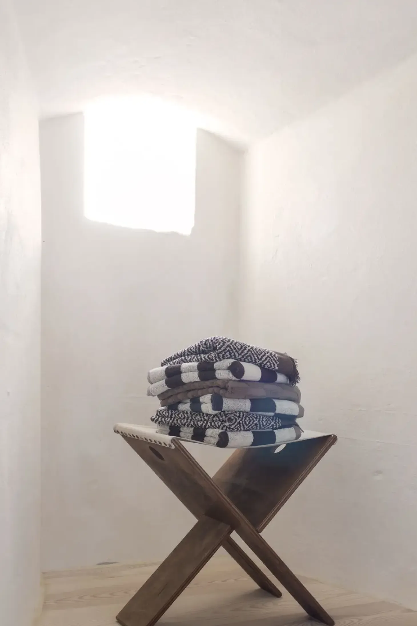 Mette Ditmer - MOROCCO-håndklæde - Chocolate/Off-white - W35 x L55 cm