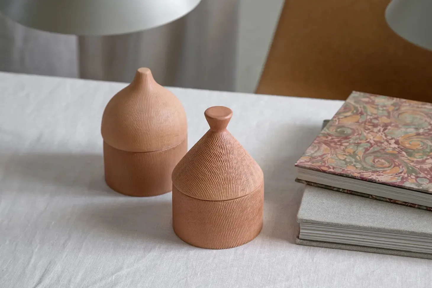 Moudhome - Rustic keramik krukke med låg - 14,5 cm