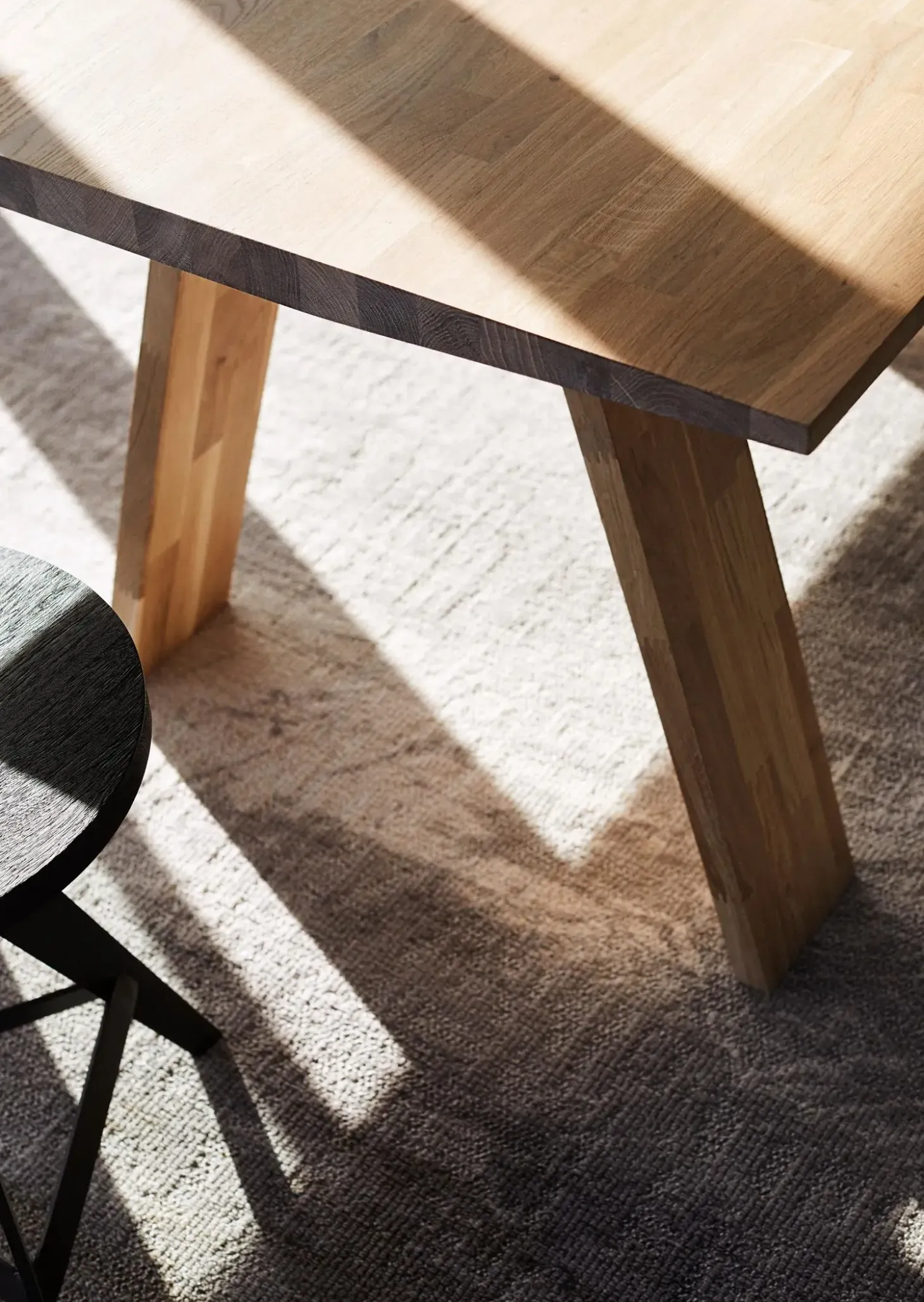 Muubs - Spisebord Angle - Eg