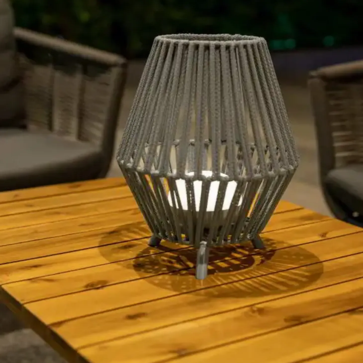 New Garden - Conta 30 trådløs dekorativ lanterne/bordlampe