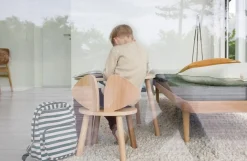 Nofred børnebord i Eg - Mouse table