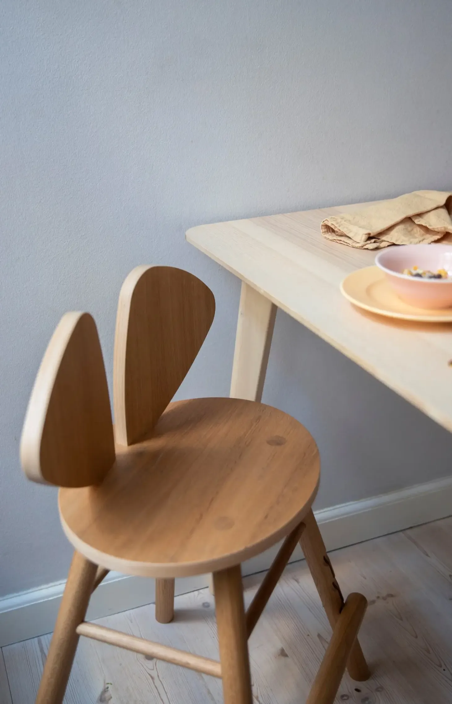 Nofred højstol i Eg - Mouse Chair junior - junior stol