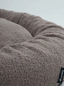 Nordog - Hundeseng - Lise - Rund - Brun