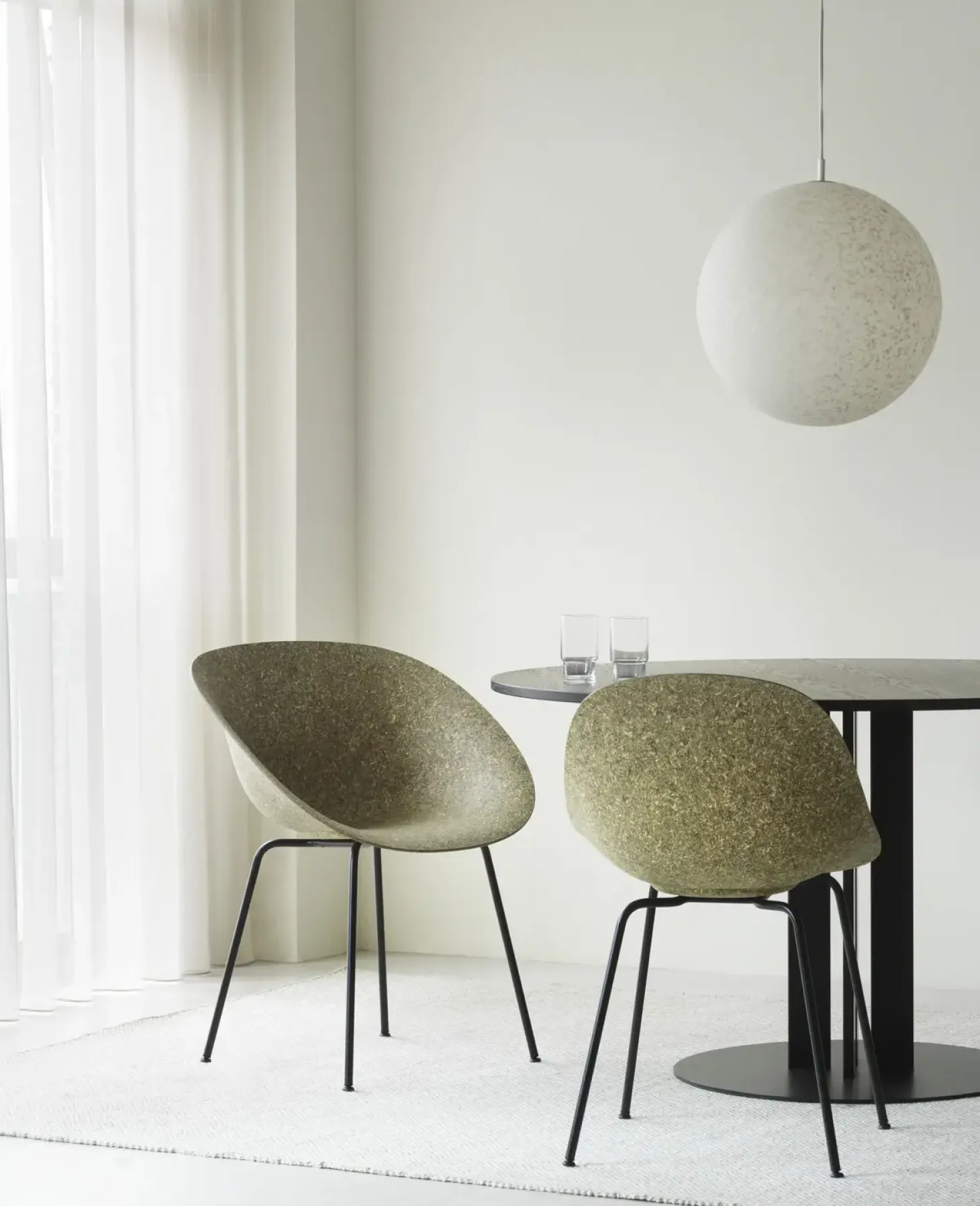 Normann Copenhagen - Armstol - Mat Chair - Seaweed - Sort/Stål