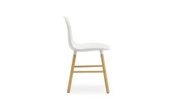 Normann Copenhagen - Form stol - hvid/eg