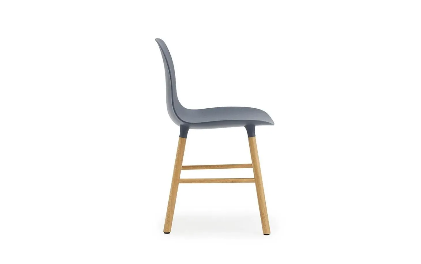 Normann Copenhagen - Form Chair Oak - Stol - Blå og Eg