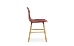Normann Copenhagen - Form Chair Oak - Stol i Rød og Eg