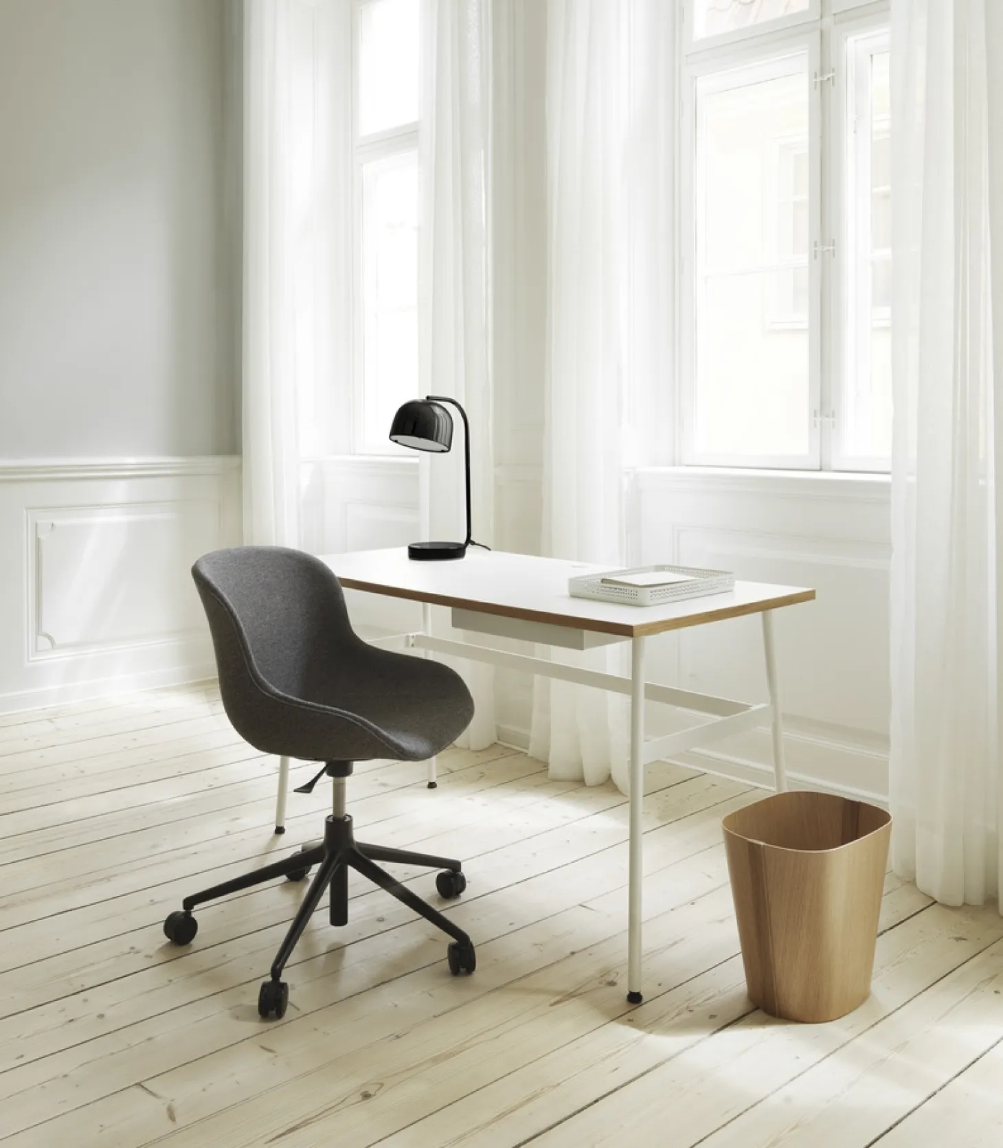 Normann Copenhagen - Grant Table Lamp EU