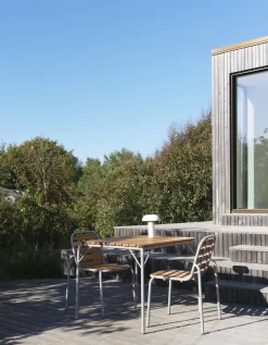 Normann Copenhagen - Havebord - Vig Robinie - 90x80 - Grå