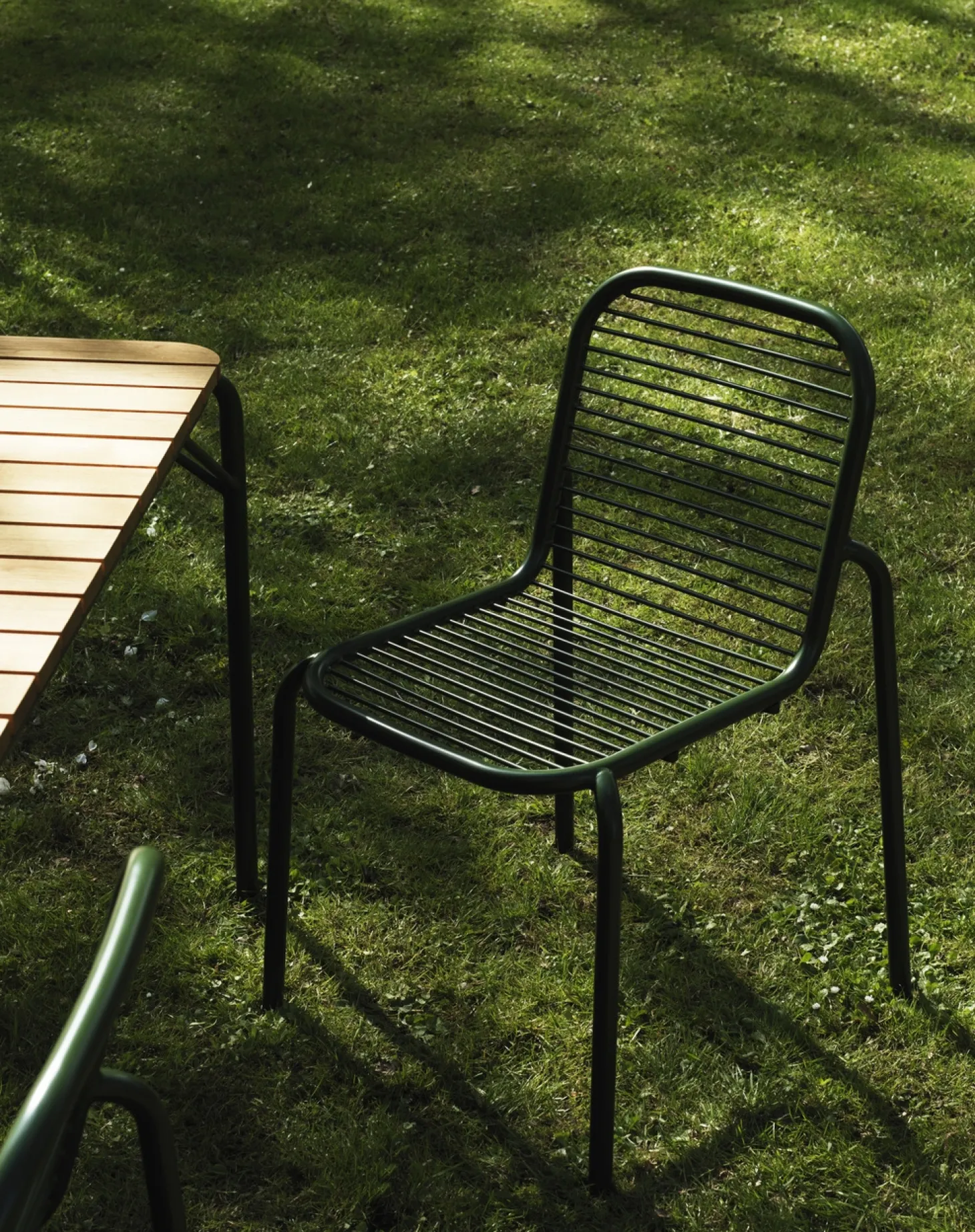 Normann Copenhagen - Havestol - Vig - Mørke grøn