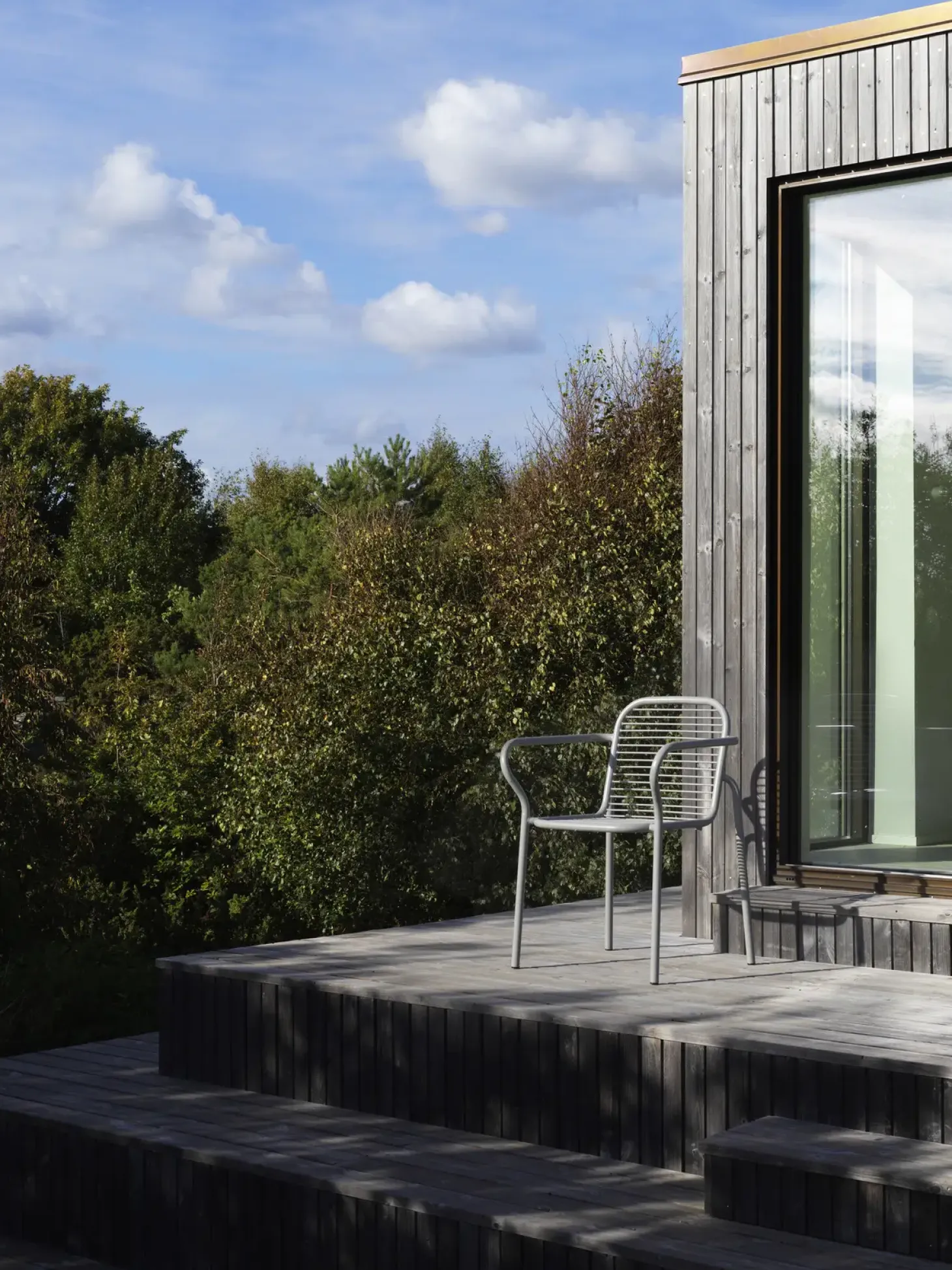Normann Copenhagen - Havestol - armstol - Vig - Grå