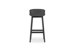 Normann Copenhagen - Hyg Barstool 75 cm Front Upholstery Black & Black Oak
