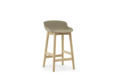 Normann Copenhagen - Hyg Barstool 65 cm Front Upholstery Sand & Oak
