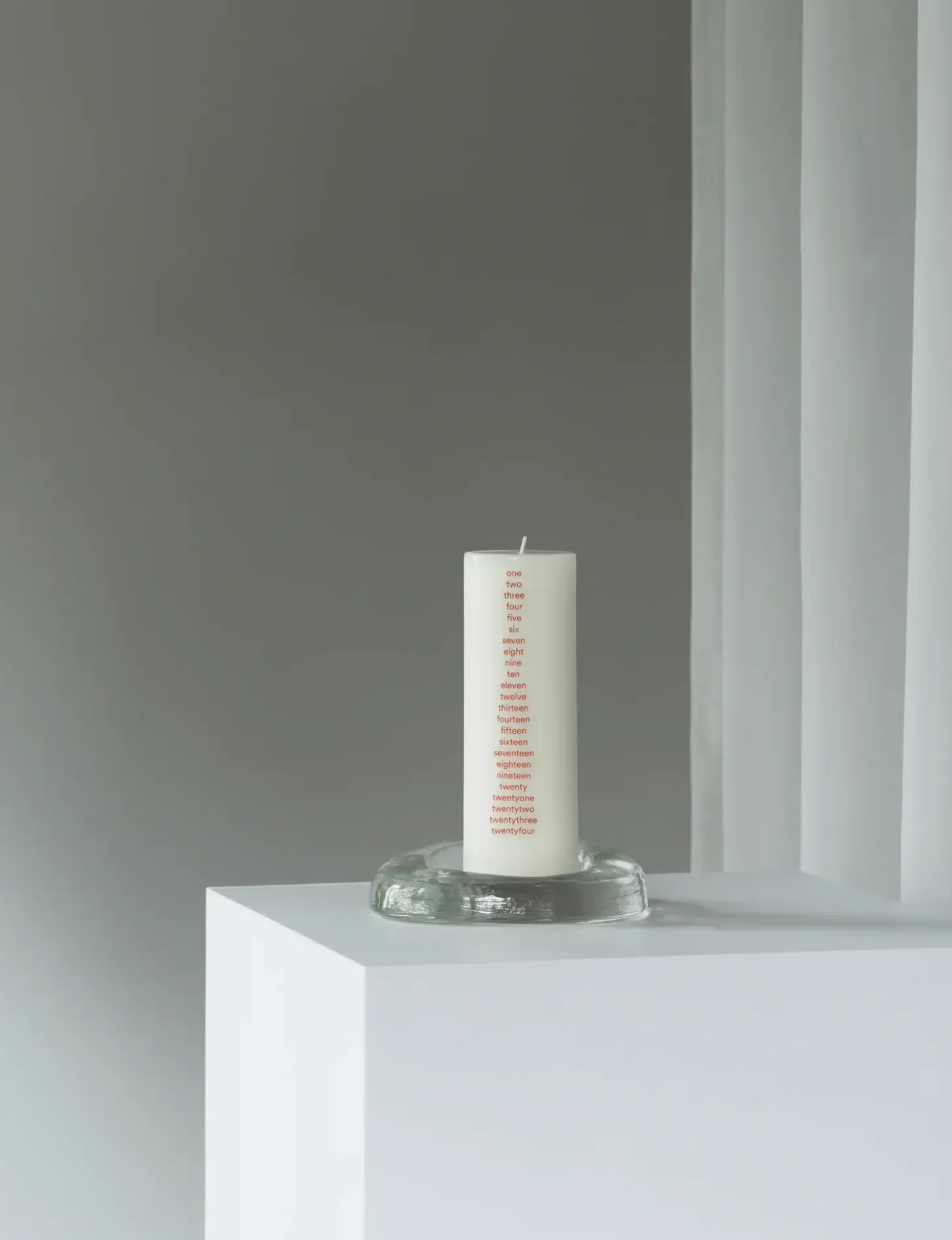 Normann Copenhagen - Kalenderlys - Lys Grøn - H20 x Ø7 cm