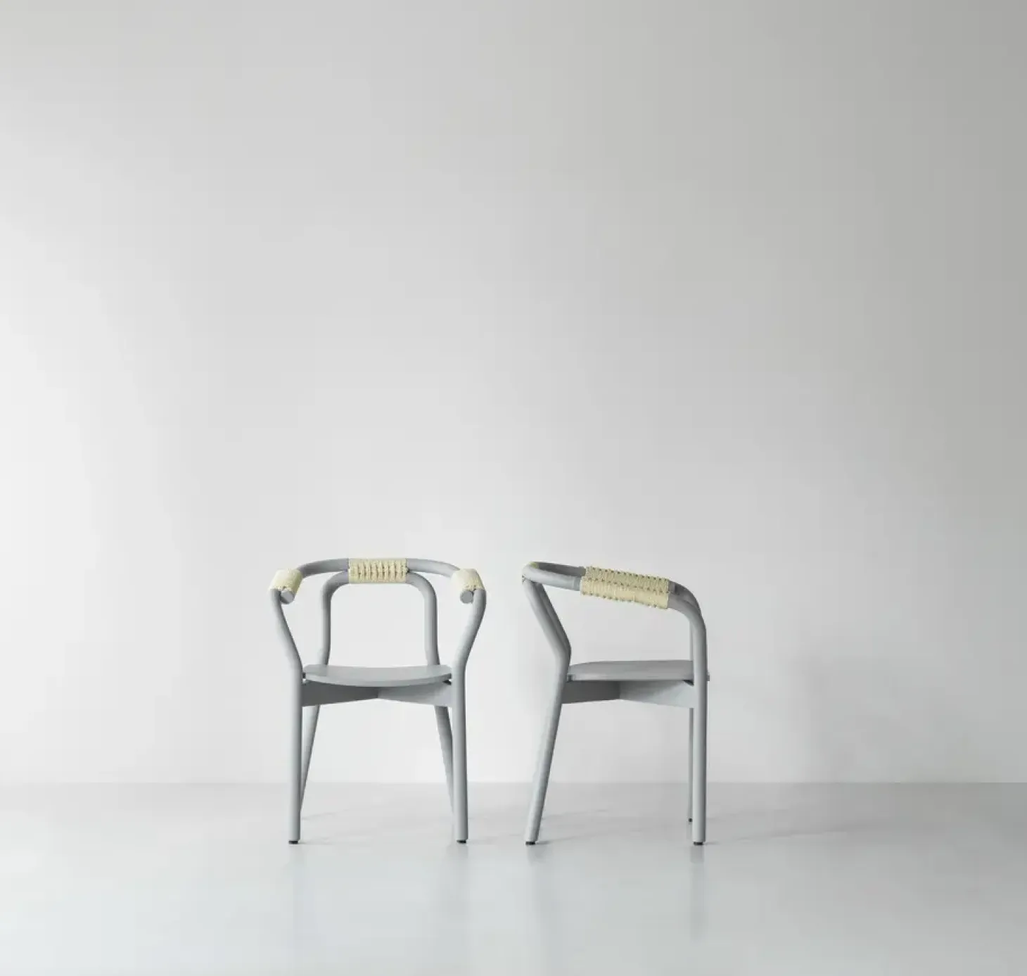 Normann Copenhagen - Knot Chair - grå/natur