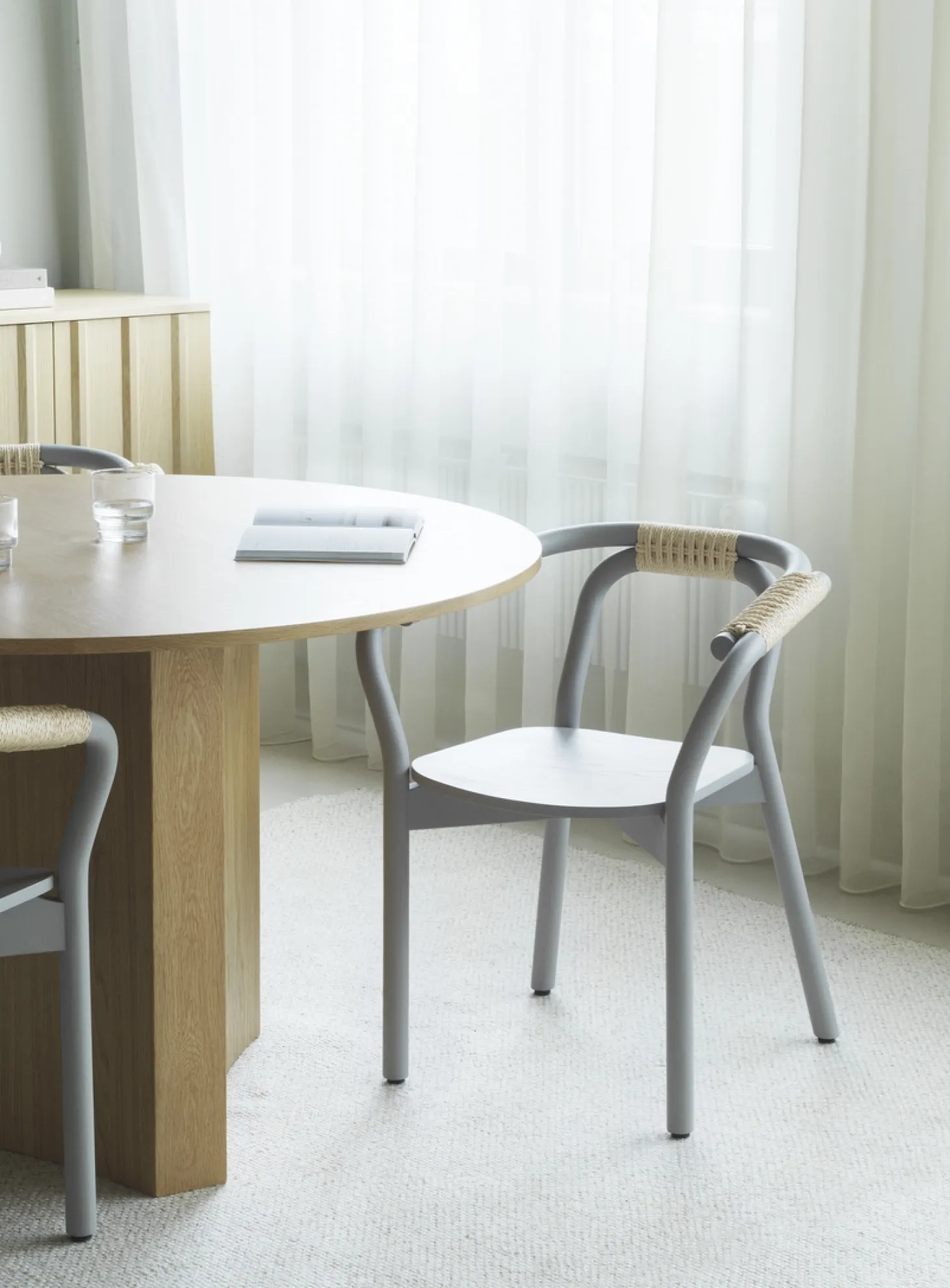 Normann Copenhagen - Knot Chair - grå/natur