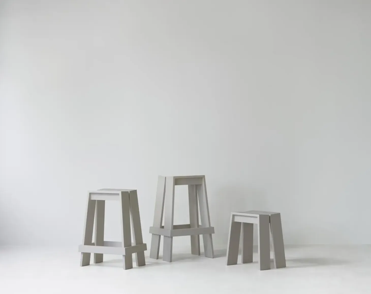 Normann Copenhagen - Let Stool - lys grå