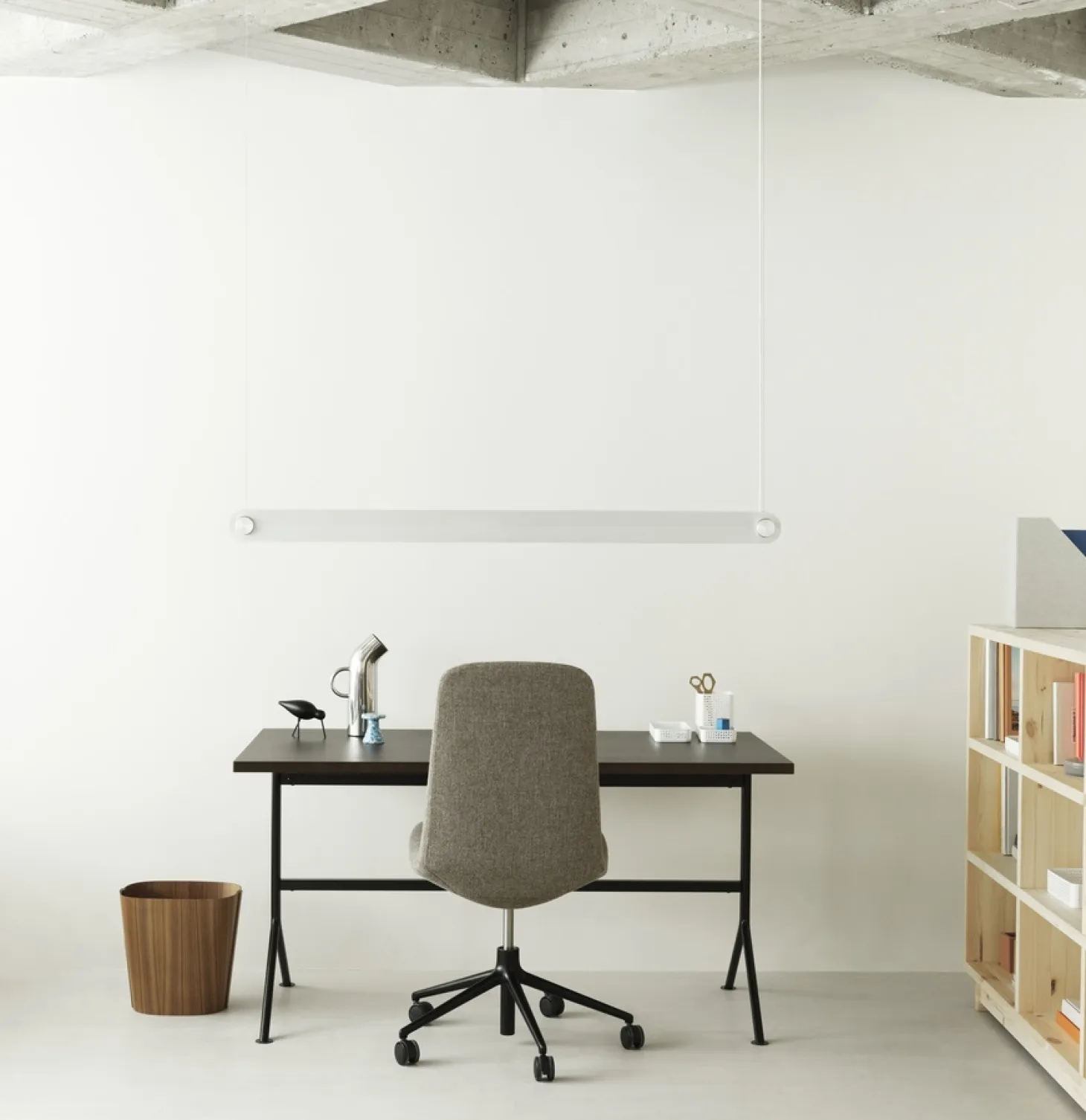 Normann Copenhagen - Off Chair Low 5W Gas Lift Black Alu