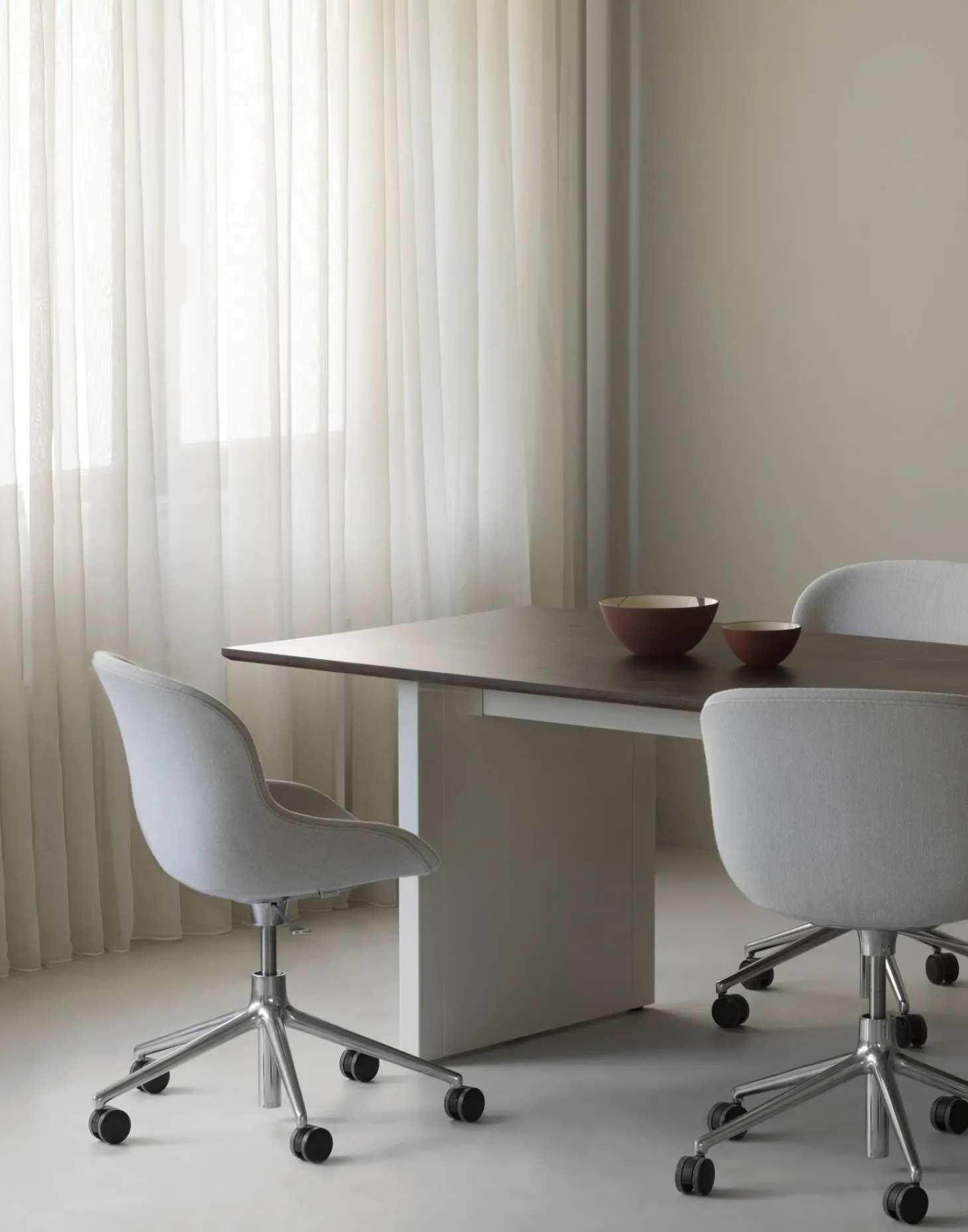 Normann Copenhagen - Panel Table - 100 x 420 cm - Cream - mørkebrun