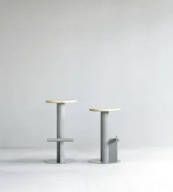 Normann Copenhagen - Pole Barstool 65 cm - Pine/Grey