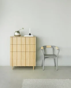 Normann Copenhagen - Rib kommode m. 4 skuffer - eg