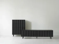 Normann Copenhagen - Rib Skænk lav - sort