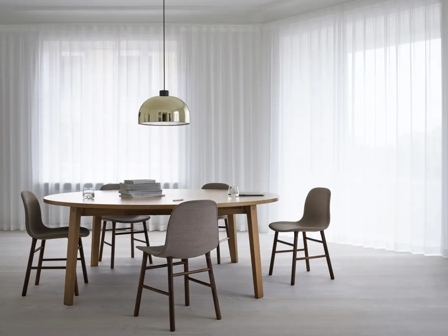 Normann Copenhagen - Slice Table Vol. 2 Ø200 cm