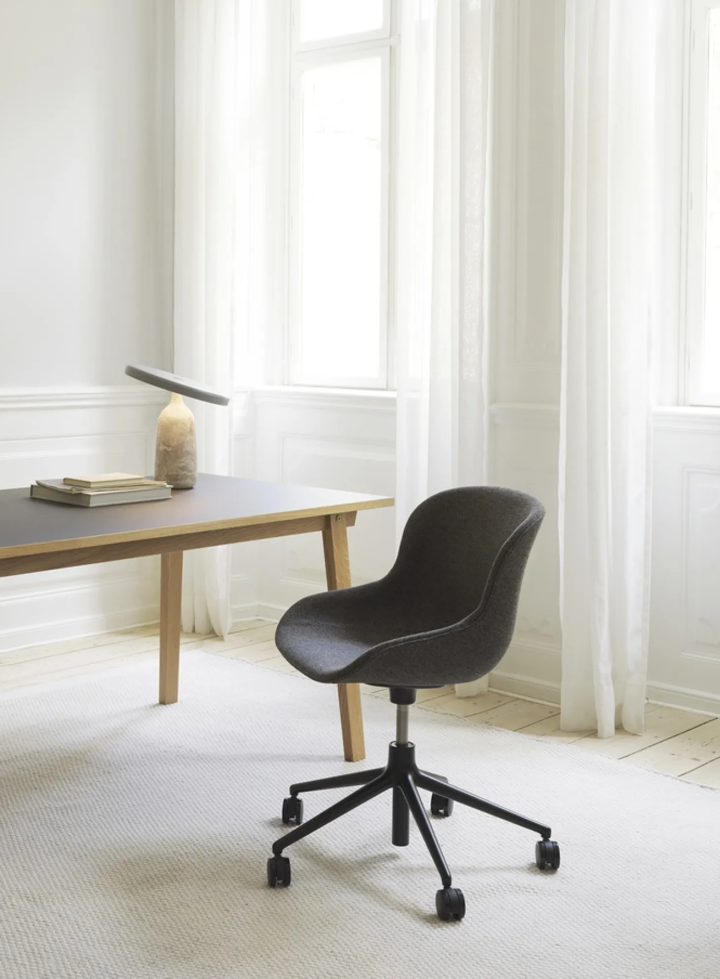 Normann Copenhagen - Slice Table 84 x 160 Linoleum