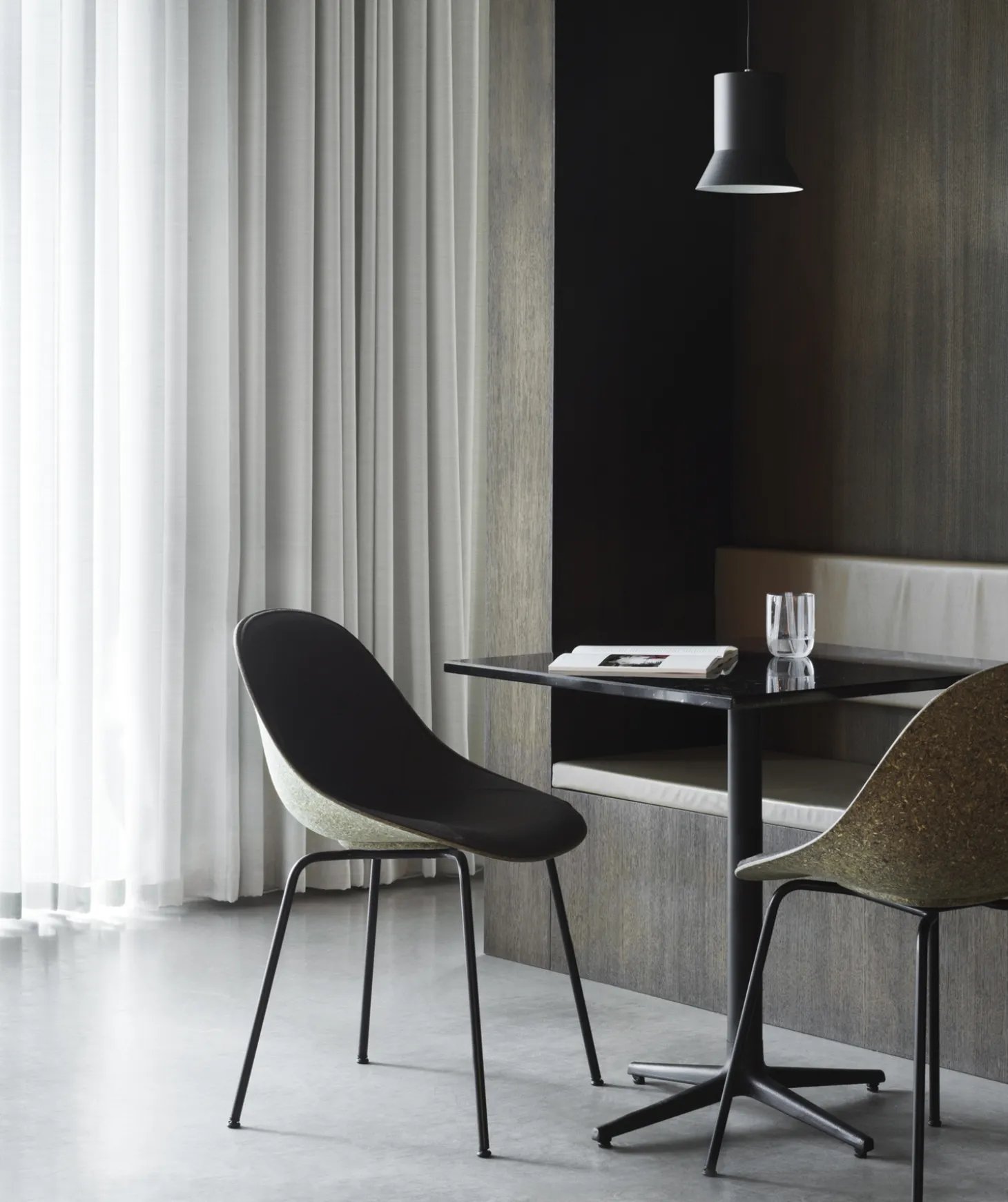 Normann Copenhagen - Spisebordsstol - Mat Chair - Seaweed - Sort/Stål