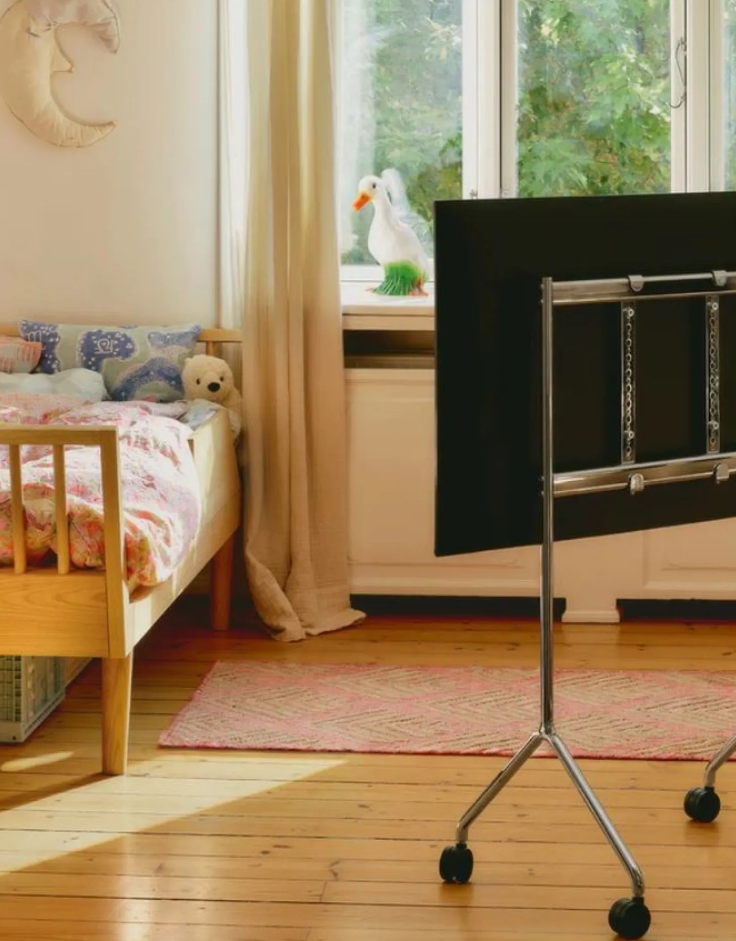 Pedestal - TV-Stander - Moon Light - 32"-44" - Chrome
