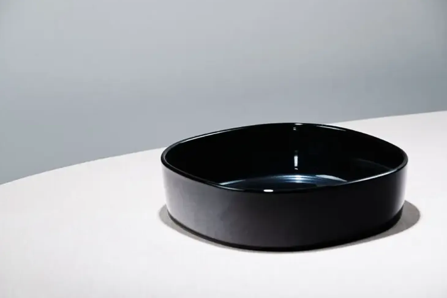 Piet Hein - Supercirkulær fad porcelain 26*26*7 cm HØJ/Sort