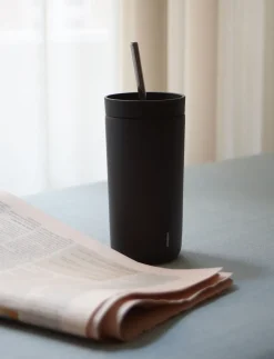 Stelton - To Go Sip termokop med sugerør 0.4 l. soft black