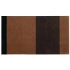 Tica Copenhagen - Smudsmåtte - Stripes Horizon - Cognac/Dark Brown/Black - 40x60 cm