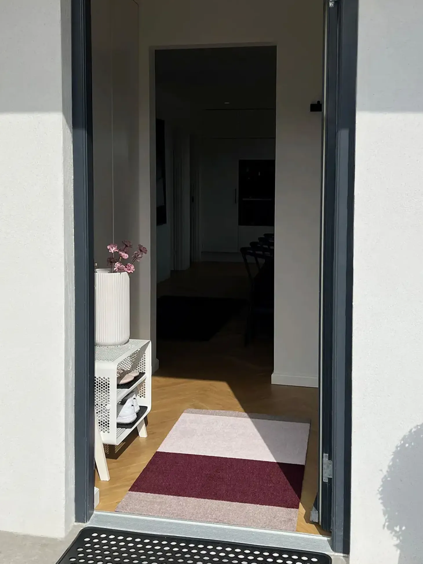 Tica Copenhagen - Smudsmåtte - Stripes Horizon - Bordeaux/Rose/Sand - 60x90 cm