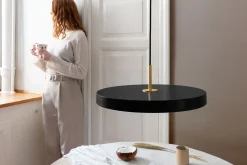 Umage - Loftlampe pendel - Asteria pendel m/ messingtop - Nuance mist/Hvid - Medium Ø43 cm
